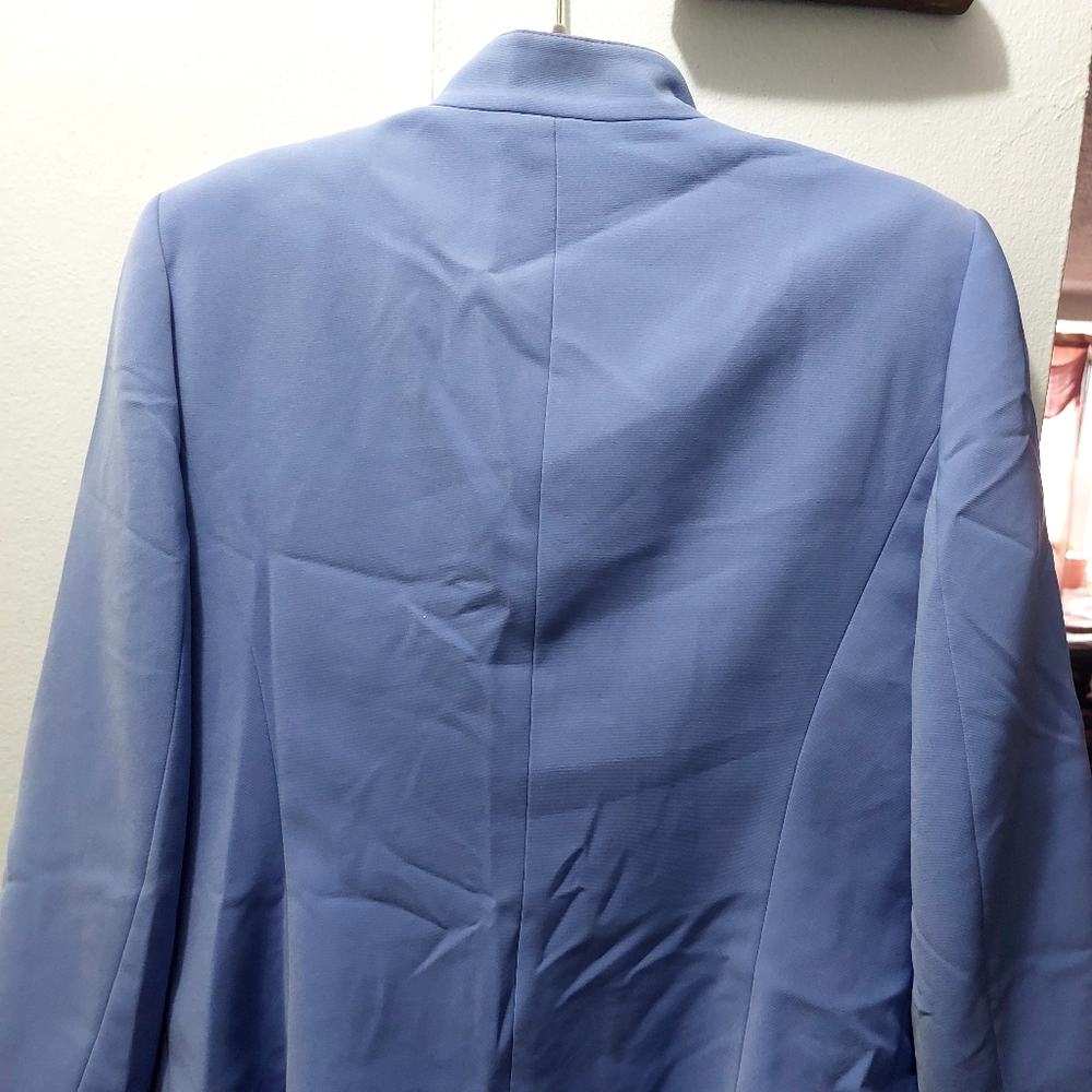 Women's 2 piece skirt suit